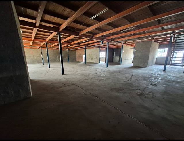 2,100M² WAREHOUSE TO LET IN HERIOTDALE